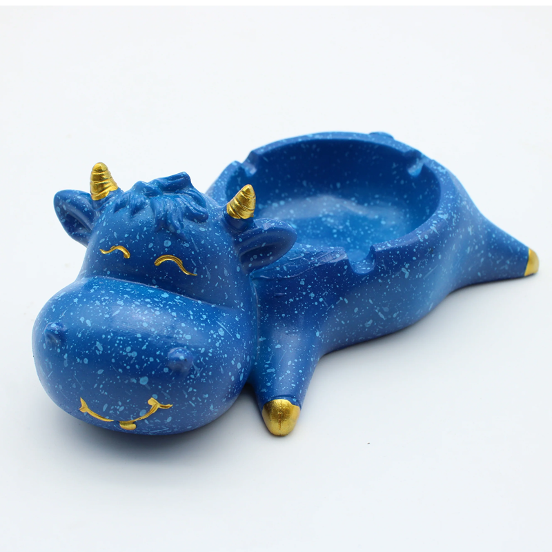 BLUE SLEEPING COW ASHTRAY 1CT